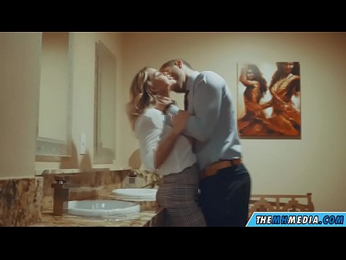 ❤️ Pe a faaosoosoina oe e se blonde busty i totonu o se faletaele lautele ia matou sm.pornosexphoto.ru ❌️❤